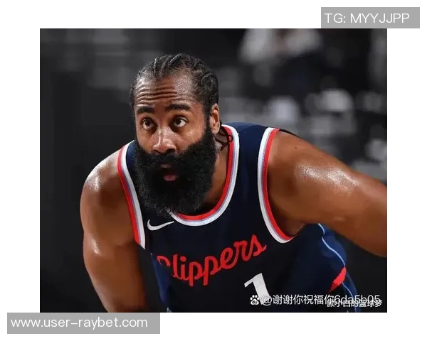 哈登快船生涯第八场比赛斩获30分10助攻创队史第二佳绩仅次于保罗