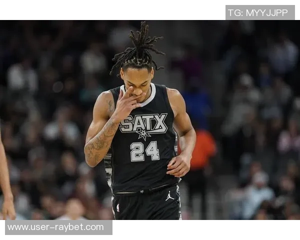 马刺庆祝胜利发布海报尚帕尼成为2025年终极封面人物 马刺庆祝胜利发布海报尚帕尼成为2025年终极封面人物